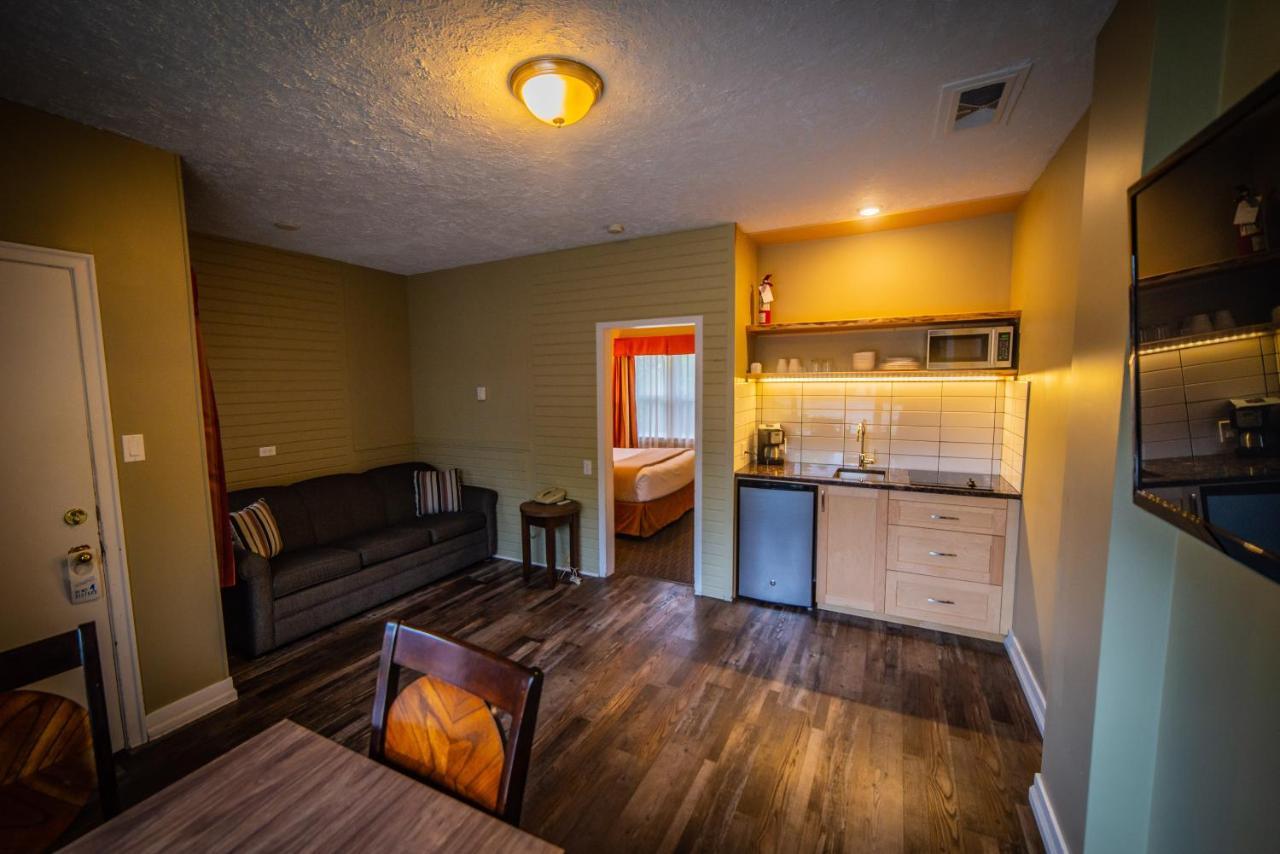 Alpine Inn & Suites Nelson Luaran gambar