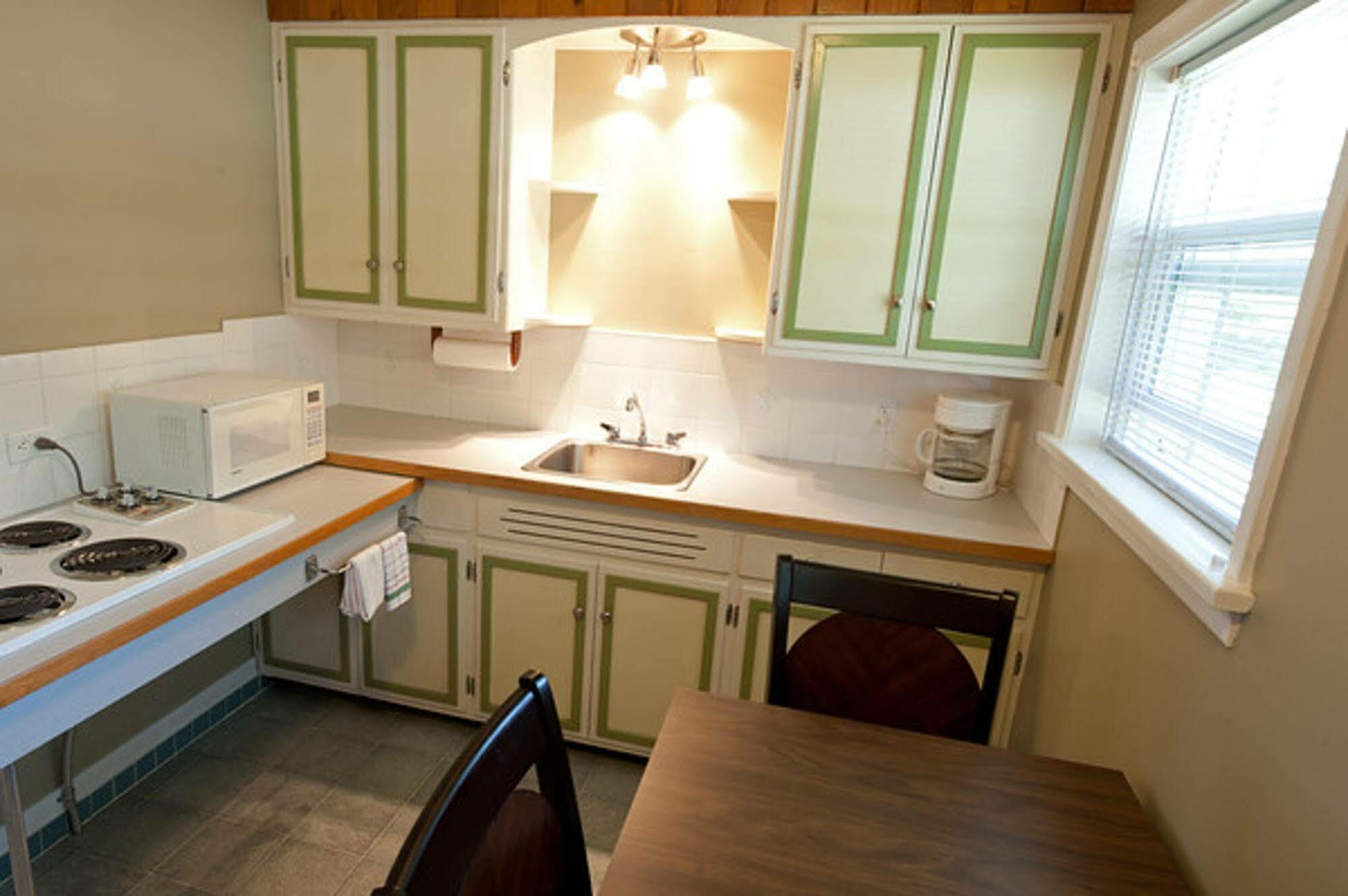 Alpine Inn & Suites Nelson Luaran gambar