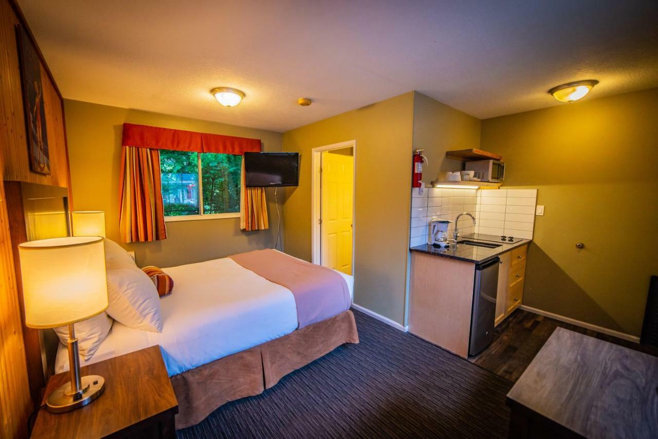 Alpine Inn & Suites Nelson Luaran gambar